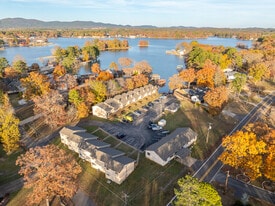 Building Photo - Earl’s Point Condominiums