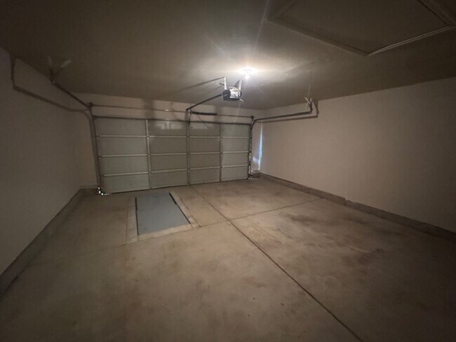 Building Photo - Storm shelter, All Appliances and security...