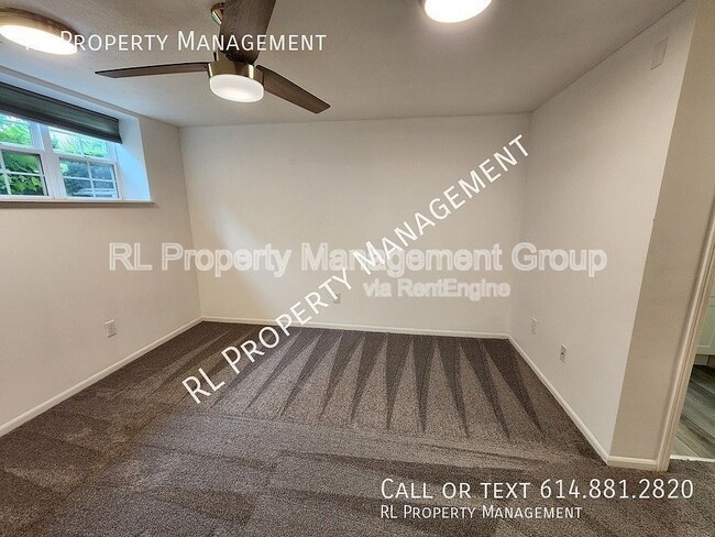 Building Photo - 216 Oxford Oak Dr