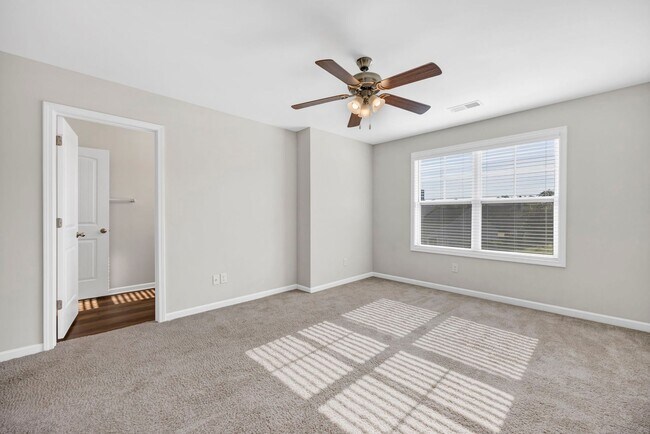 Building Photo - EXCELLENT LOCATION IN LEXINGTON'S DAWSON'S PARK