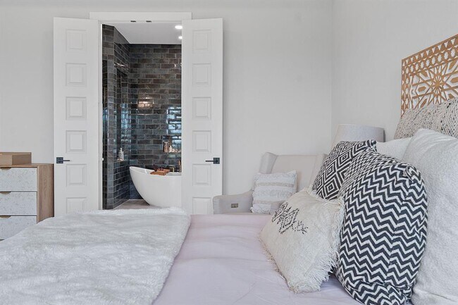 Building Photo - 8400 Ambergill Ct