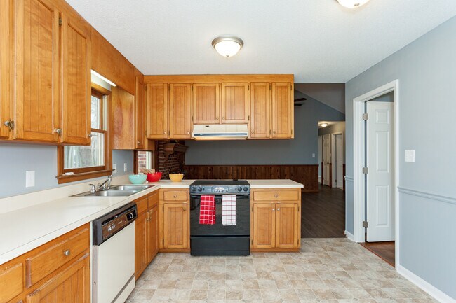 Building Photo - 3600 Ladywood Ct