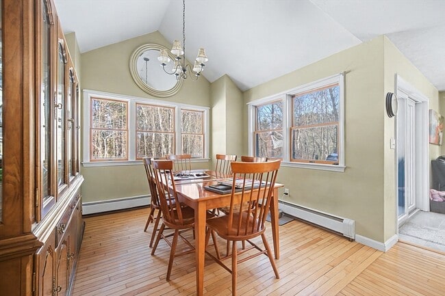 Building Photo - 268 Wood St