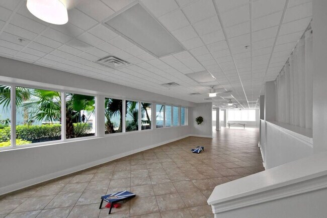 Building Photo - 769 Sundial Ct