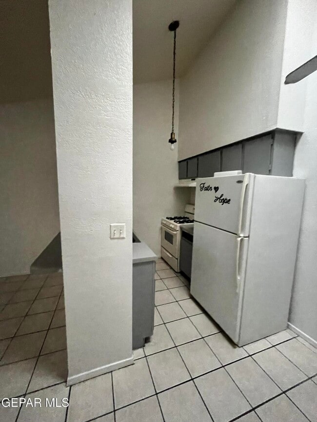 Building Photo - 5524 Oakbriar Cir