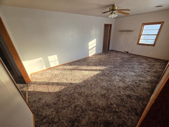Building Photo - 2 bedroom house in Rockwell City $695 per month