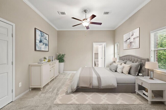 Building Photo - 2124 Gillette St