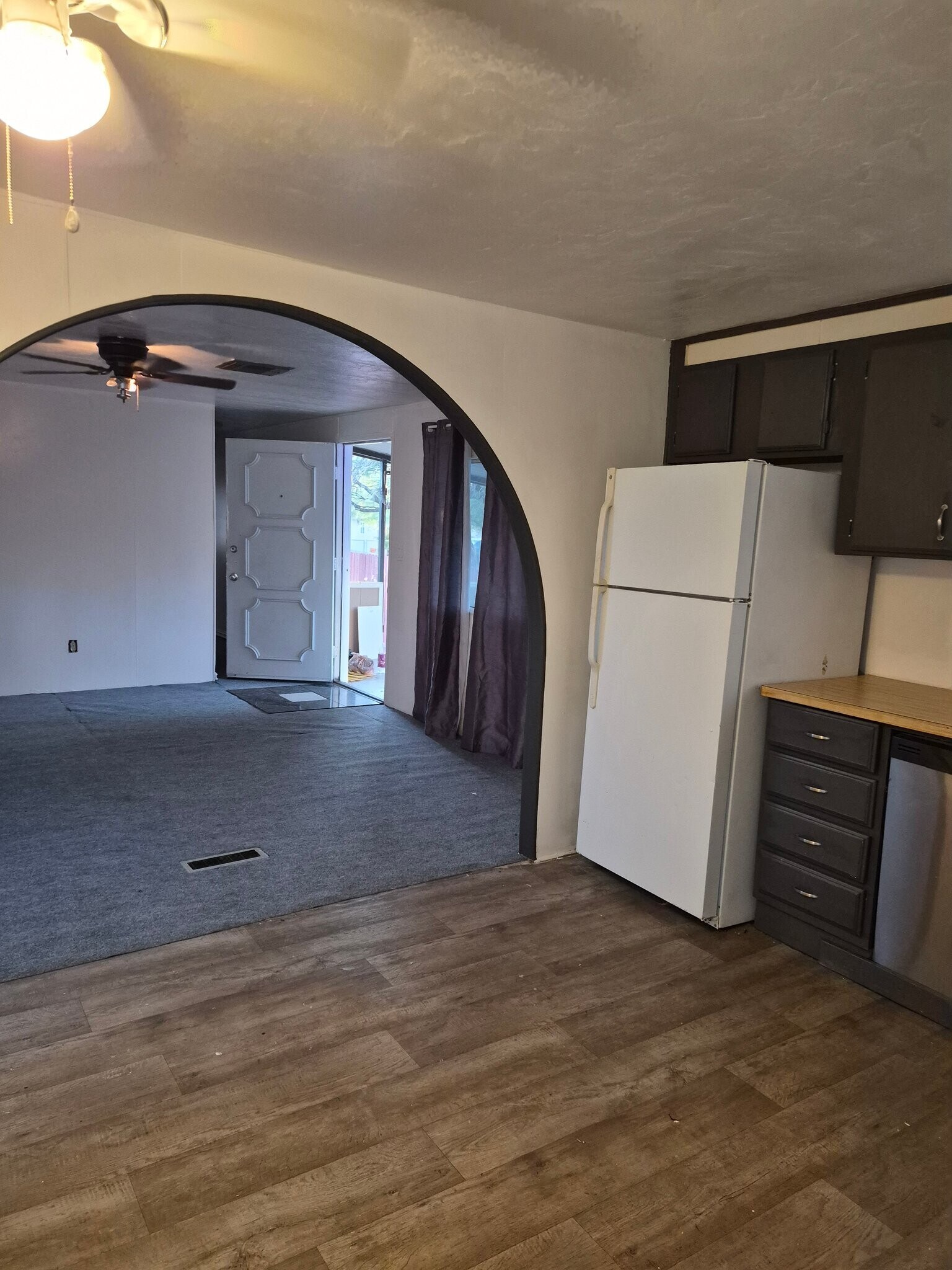 Building Photo - 5422 N Royal Palm Dr
