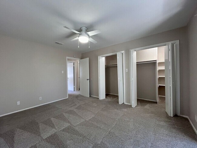 Building Photo - 1707 Waterloo Tr