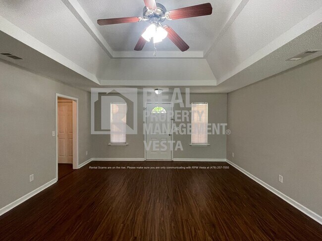 Building Photo - 119 Lonesome Doe Cir