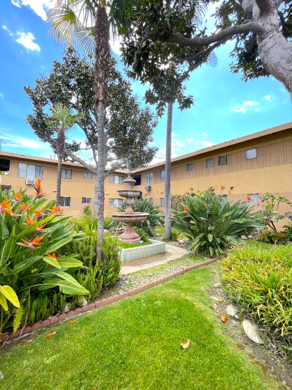 Building Photo - 513 W G St