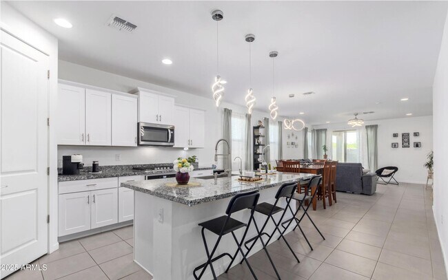 Building Photo - 5613 W Notch Hill Rd