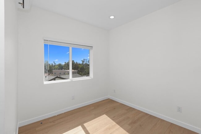 Building Photo - 6413 Richard St