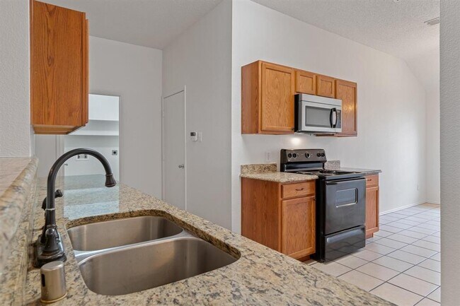 Building Photo - 202 Starlight Dr