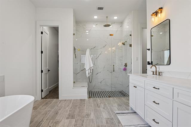 Building Photo - 1522 Carter Dr