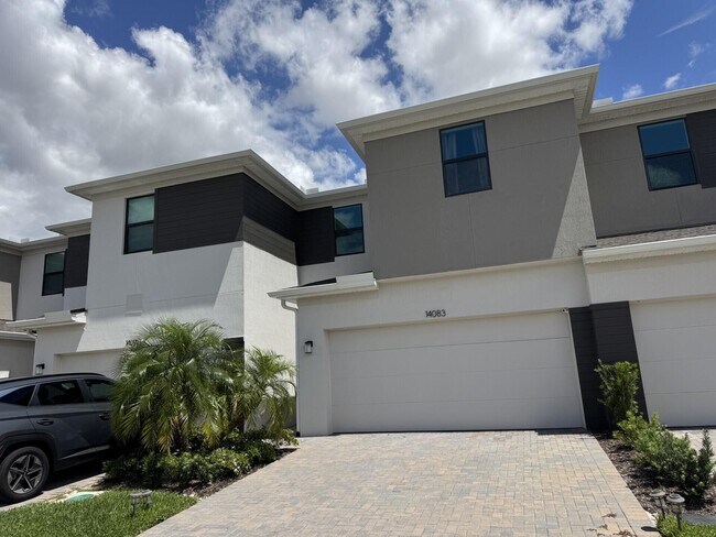 Building Photo - 14083 SW Thorens Dr