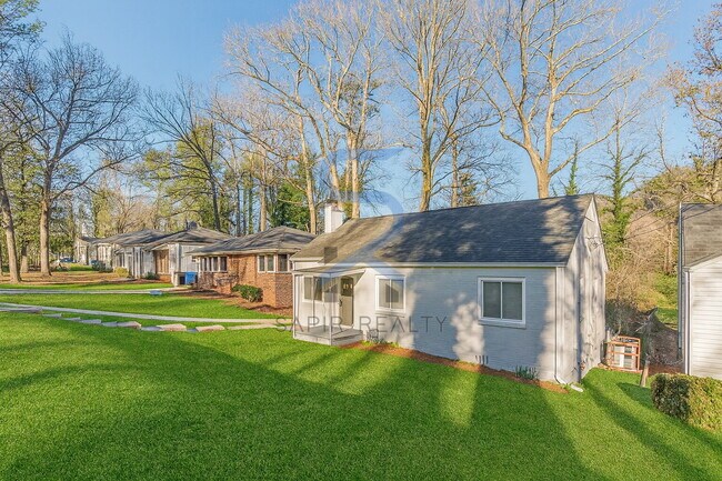 Building Photo - Move in before December 31st and choose your reward: a $250 Amazon Gift Card or a 55" Smart TV!