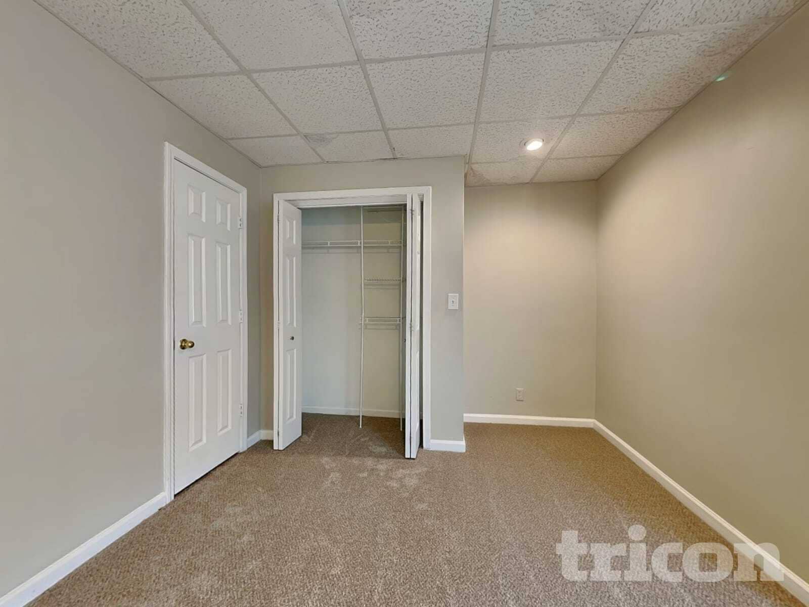 Building Photo - 1685 Nottingham Way