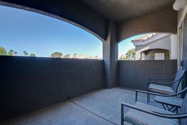 Building Photo - 5525 W Flamingo Rd