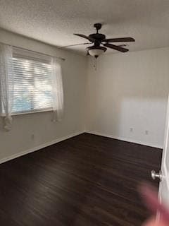 Building Photo - 1926 Twin Oaks Cir