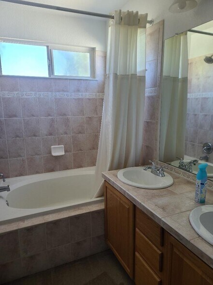 Building Photo - 12467 Dexter Way