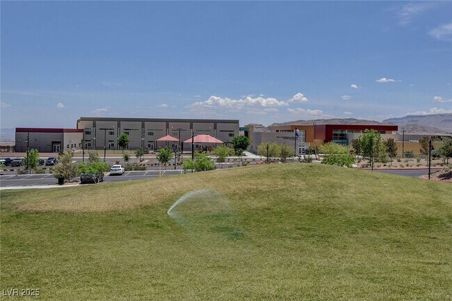 Building Photo - 536 Puenta Del Rey St