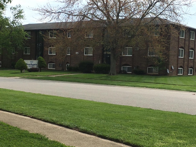 Building Photo - 5366 Southgate Blvd