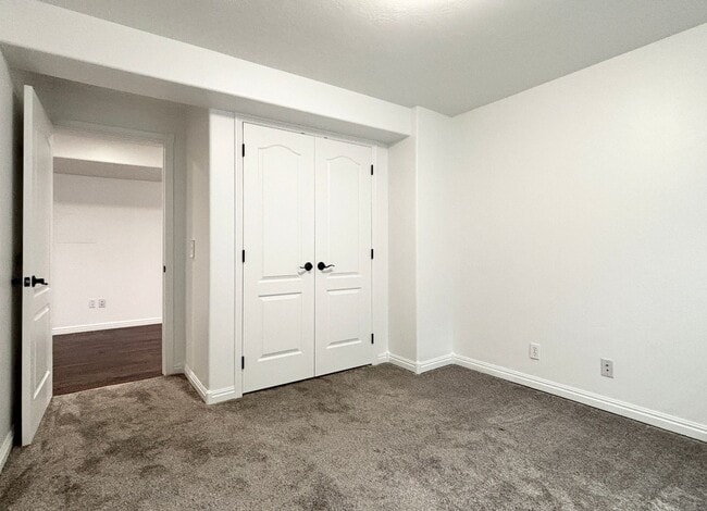 Building Photo - Beautiful Draper Townhome at Bella Monte!