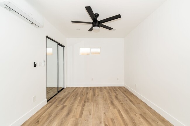 Building Photo - 7020 Schroll St