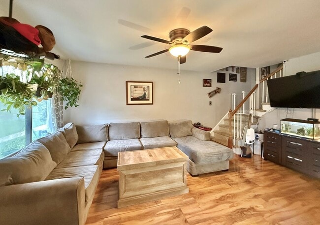 Building Photo - 64 Woodway Dr