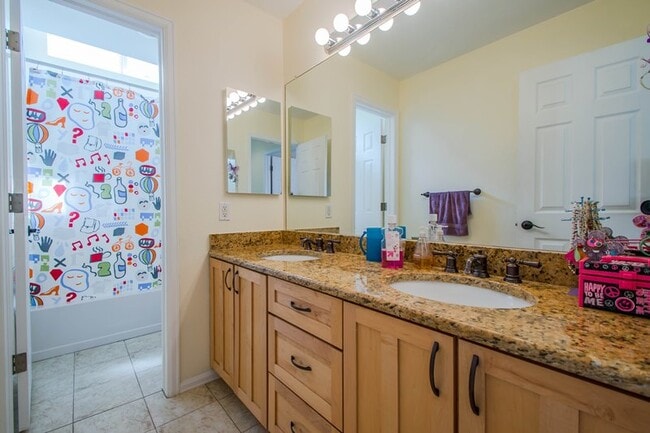 Building Photo - 7765 Lebrun Ct