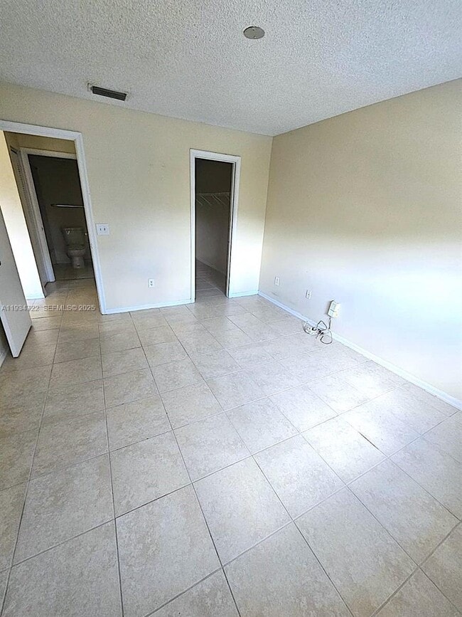 Building Photo - 3690 N 56th Ave