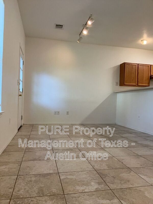Building Photo - 304 Windridge Village Cove