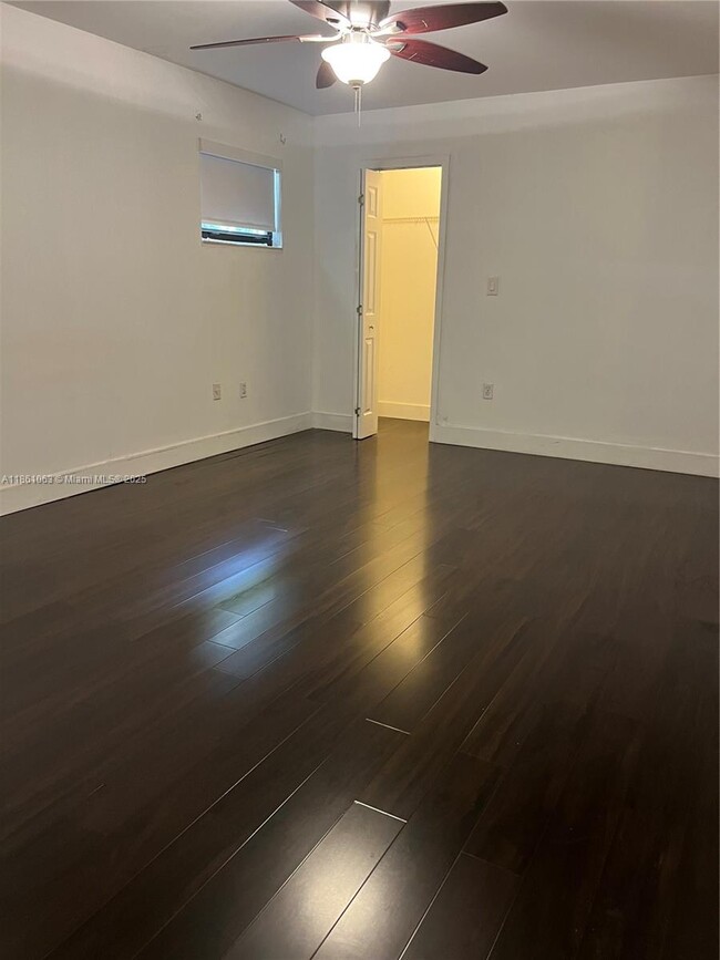 Building Photo - 15400 Sharpecroft Dr