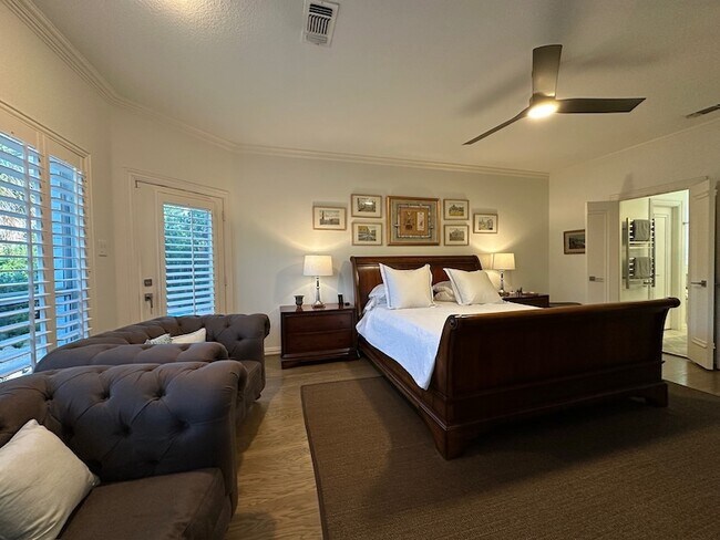 Building Photo - 600 Huntersridge Ct