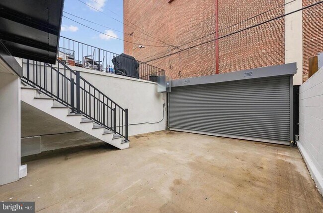 Building Photo - 2015 13th St NW