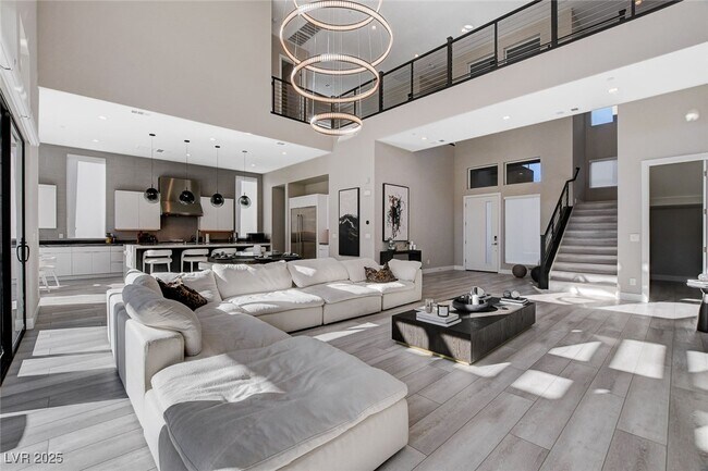 Building Photo - 5289 Feathertop Dr