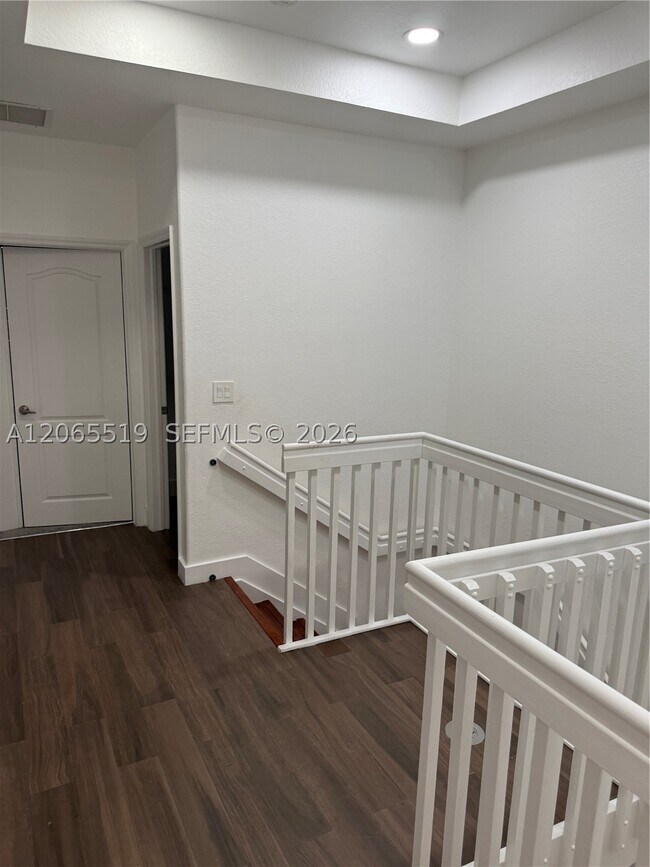 Building Photo - 15069 SW 9th Way