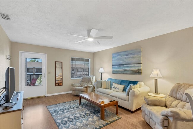 Building Photo - 1531 Placida Rd