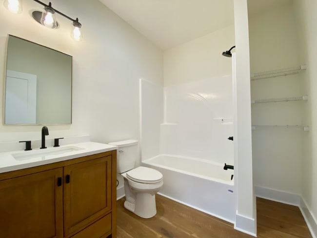 Building Photo - 503 Cottage Wy