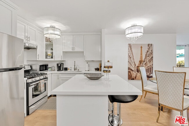 Building Photo - 9950 Durant Dr