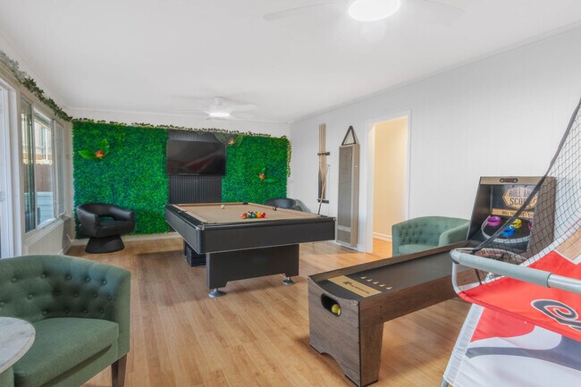 Building Photo - 5008 Onstad St