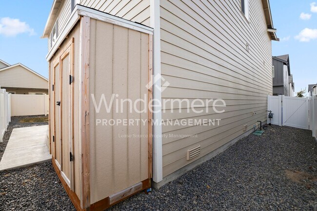 Building Photo - * COMING SOON 09/09/2025* LIberty Lake 4 b...