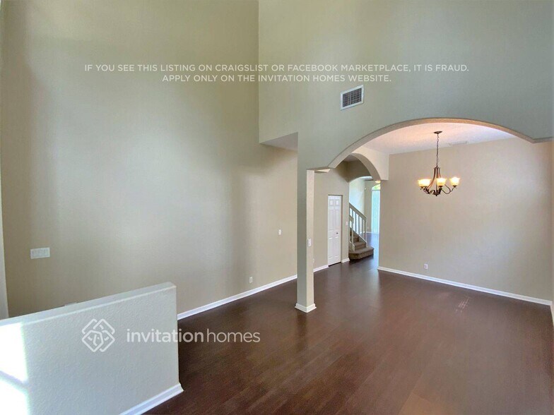 Building Photo - 1145 E Magnolia Cir