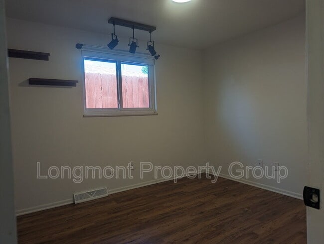 Building Photo - 926 Yeager Pl