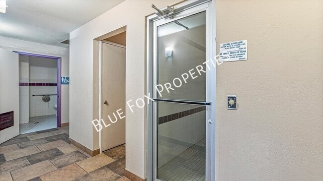 Building Photo - 1810 E Blacklidge Dr