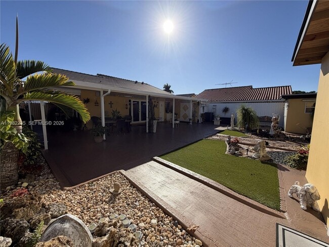 Building Photo - 14831 Kendale Lakes Blvd