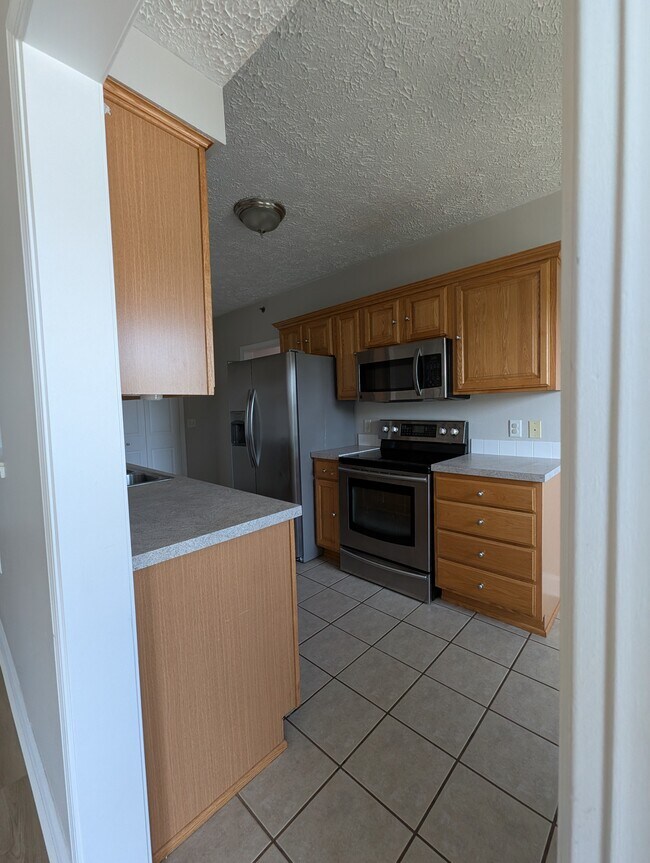 Building Photo - 3738 Riverbed Ln SE