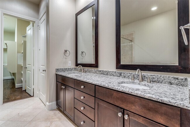 Building Photo - 2186 Aylesport Dr