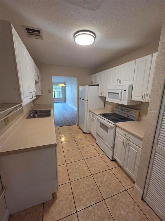 Building Photo - 294 Lovell Ln